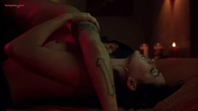 Anne Hathaway – ”Havoc”