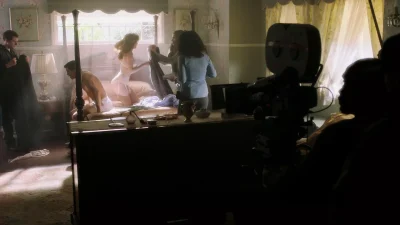 Bella Thorne – ”Famous in Love” s2e05